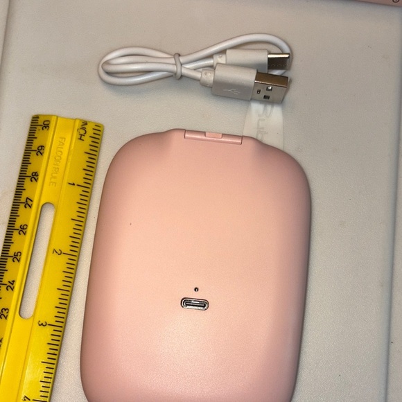 🆕 LED Compact Mirror with Floral Design - Picture 8 of 10